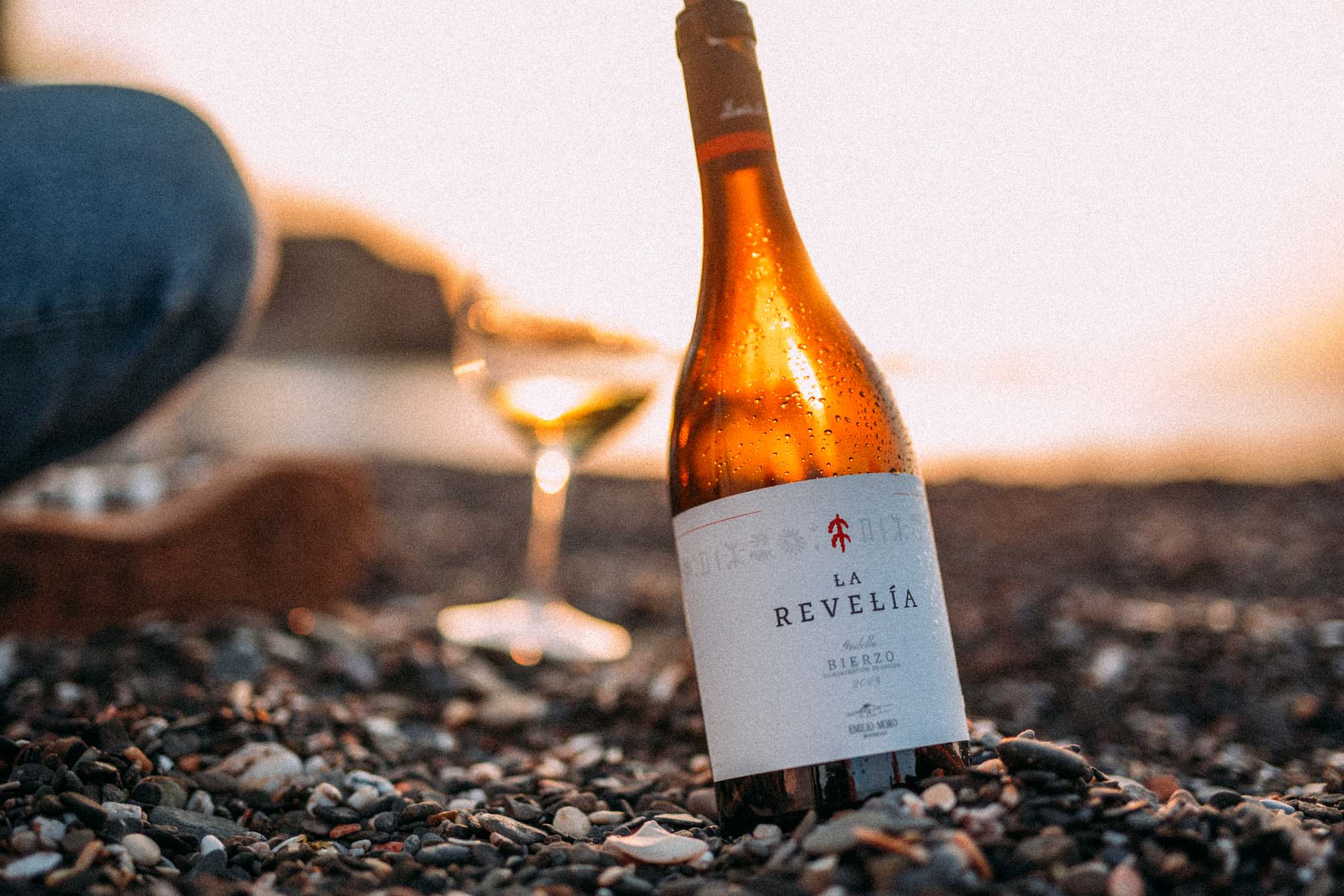 Bodegas Emilio Moro invita a revivir el verano a través de los sentidos con 5 vinos excepcionales
